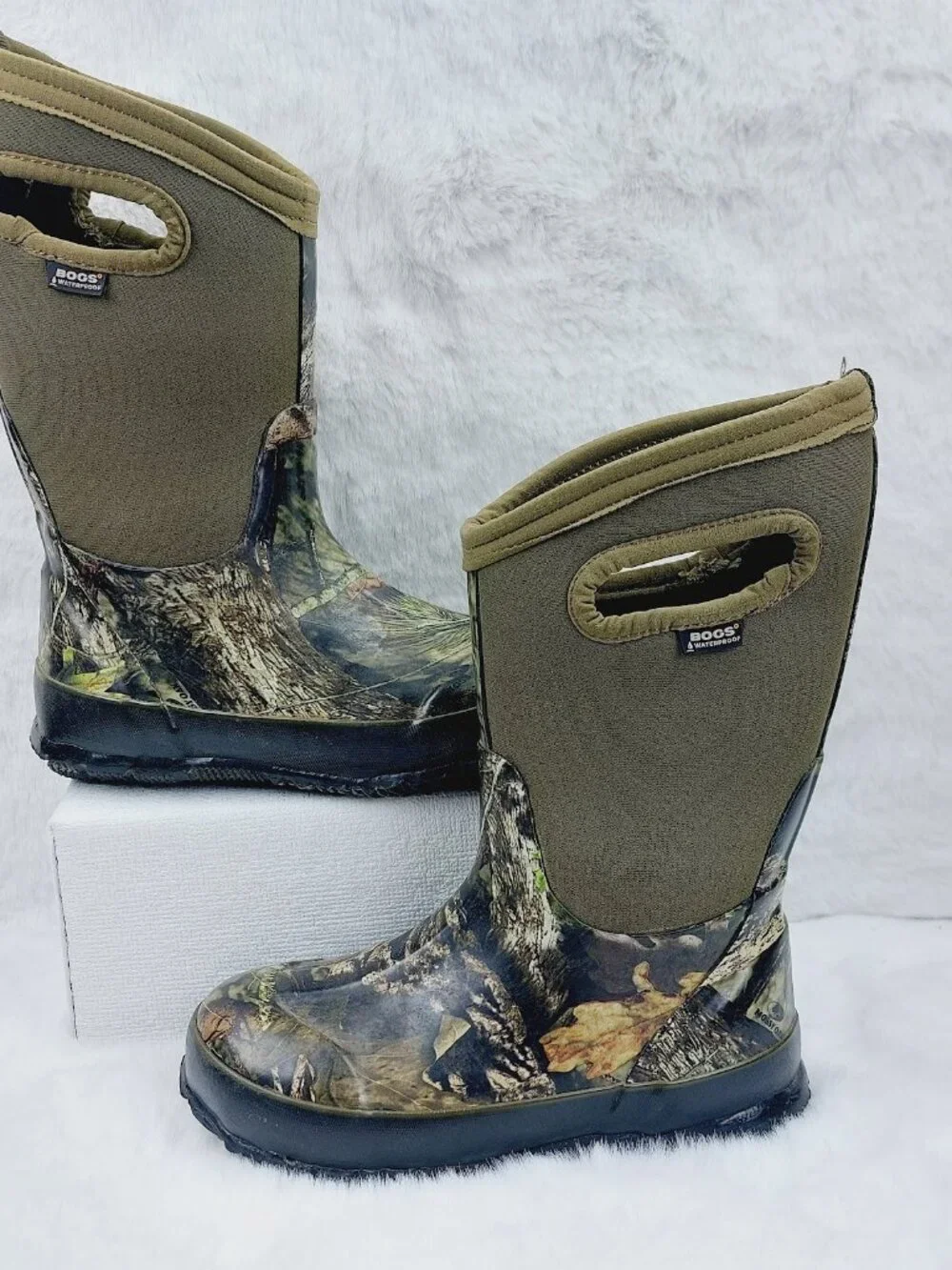 Bogs Boy's Green Black Classic High Mossy Oak WP Pull On Handle Snow Boots 13